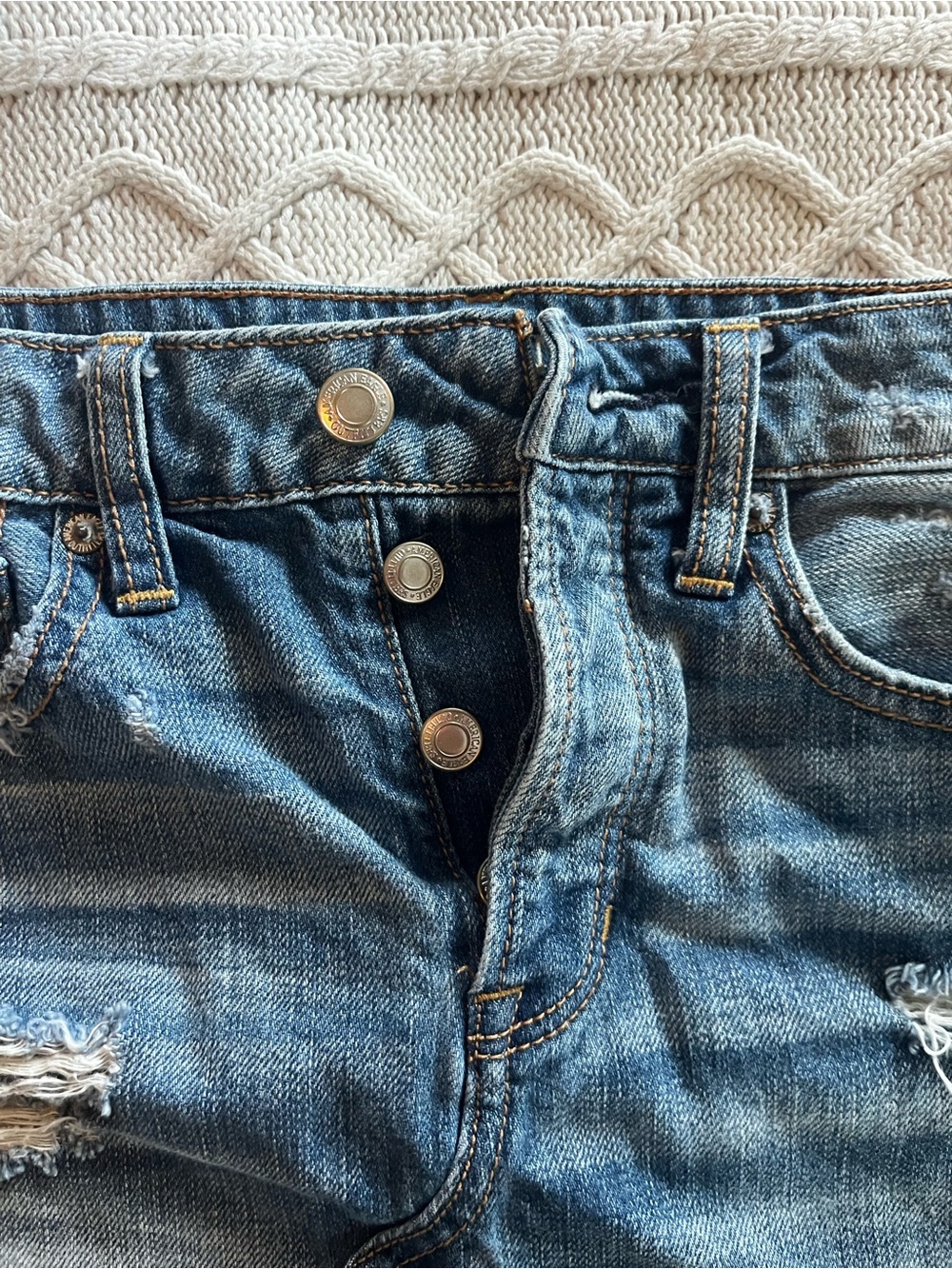 American Eagle Outfitters Distressed Dark Blue Denim Mini Skirt Size 0 - Picture 3 of 8
